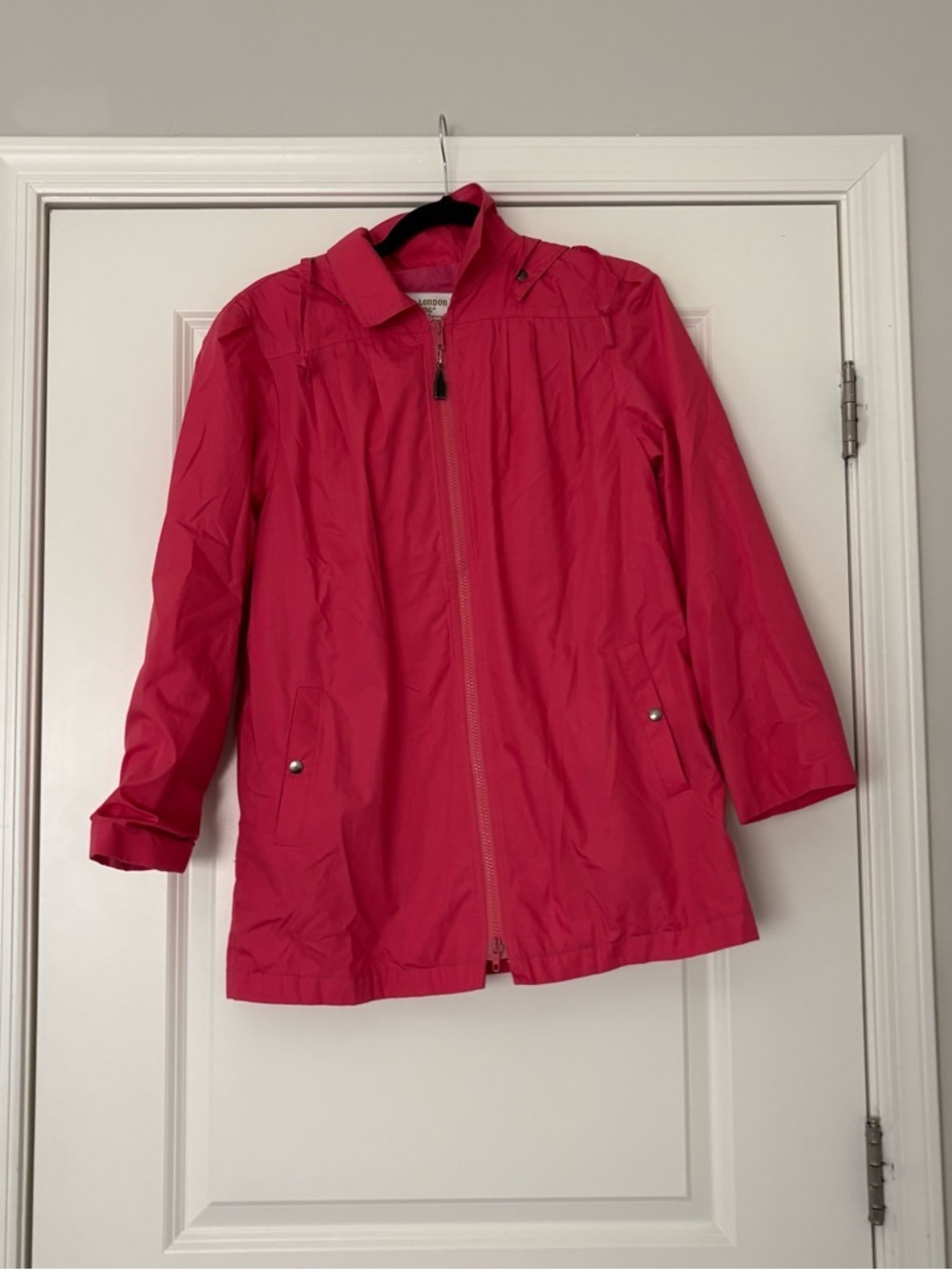 Vintage London Fog Women’s Pink Lightweight Zip Up Raincoat Jacket